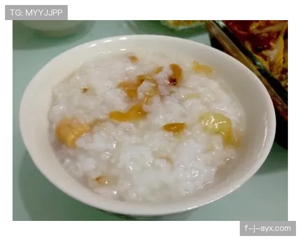 张博恒家的冰箱里居然塞满了蛋白粉，连饮料都得放门口？